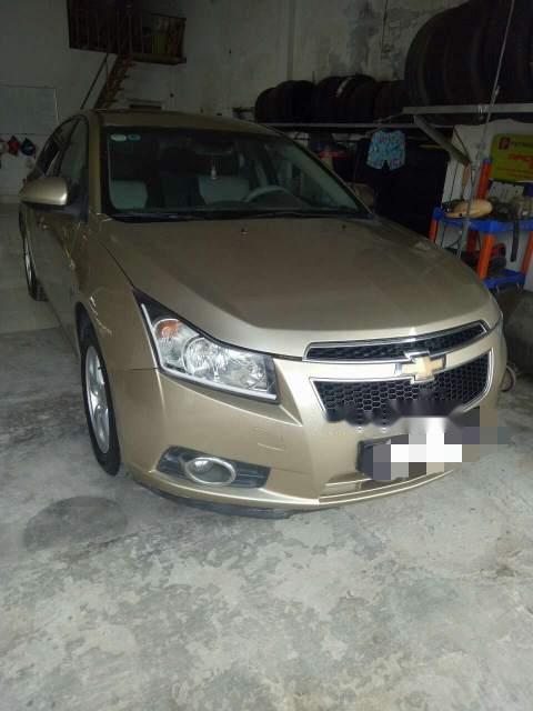 Chevrolet Cruze  LTZ 2010 - Bán xe Chevrolet Cruze LTZ sản xuất năm 2010, màu vàng, xe đẹp