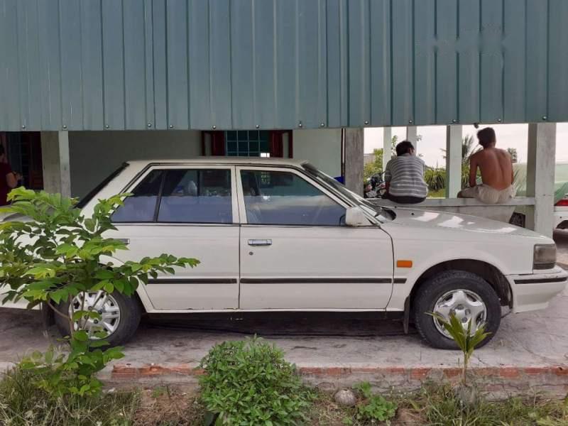 Nissan Bluebird 1992 - Bán Nissan Bluebird đời 1992, màu trắng, nhập khẩu nguyên chiếc