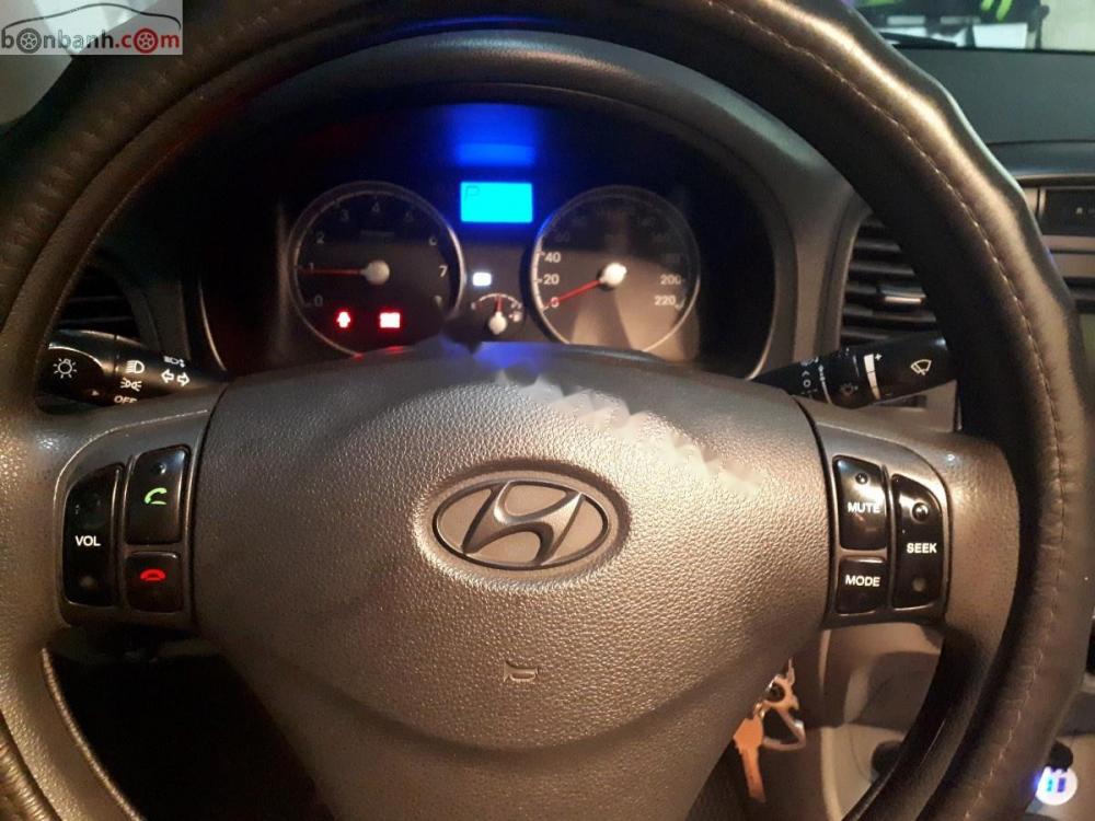 Hyundai Verna 1.4 AT 2009 - Chính chủ bán gấp Hyundai Verna 1.4 AT đời 2009, màu bạc, nhập khẩu nguyên chiếc