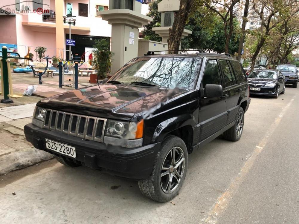 Jeep Cherokee 5.7 MT AWD 1994 - Bán Jeep Cherokee 5.7 MT AWD đời 1994, màu đen, nhập khẩu, giá chỉ 78 triệu