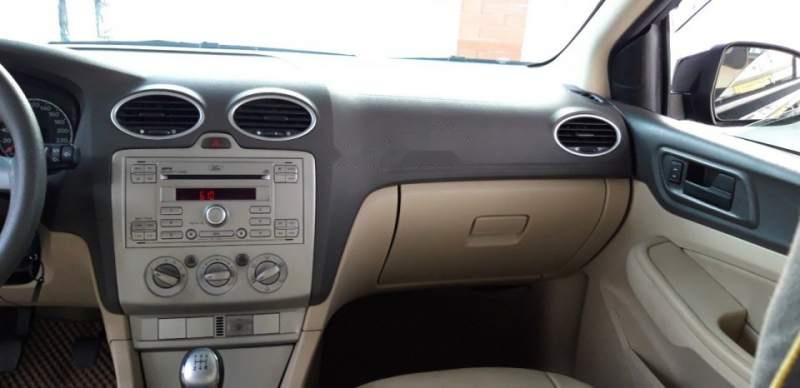 Ford Focus   1.8MT 2011 - Cần bán lại xe Ford Focus 1.8MT đời 2011, màu đen số sàn