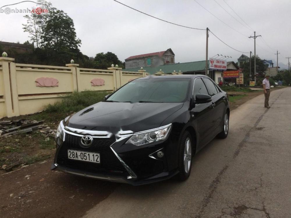 Toyota Camry 2017 - Bán Toyota Camry đời 2017, màu đen ít sử dụng