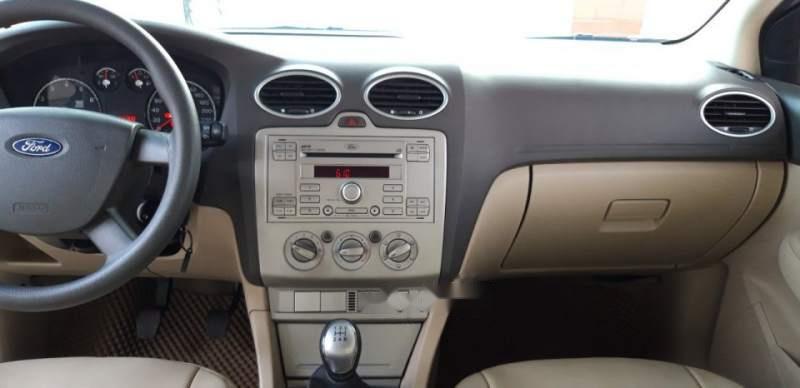 Ford Focus   1.8MT 2011 - Cần bán lại xe Ford Focus 1.8MT đời 2011, màu đen số sàn