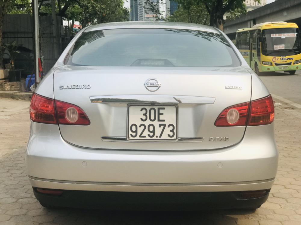 Nissan Bluebird Sylphy 2009 - Bán ô tô Nissan Bluebird năm 2009 màu bạc, 365 triệu nhập khẩu nguyên chiếc