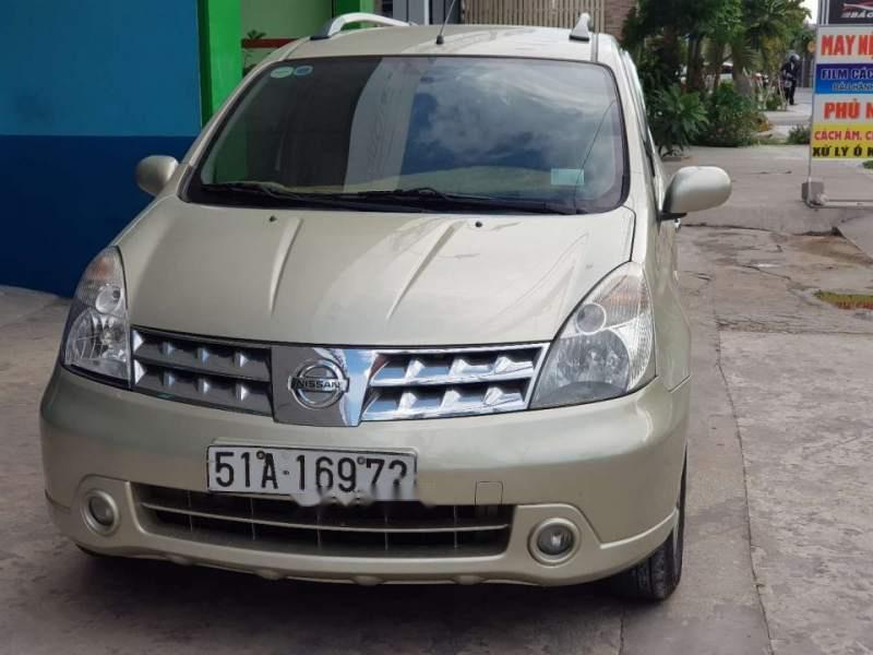 Nissan Livina   2011 - Cần bán lại xe Nissan Livina đời 2011, xe gia đình