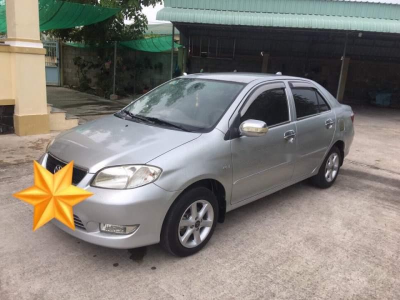 Toyota Vios  MT 2005 - Cần bán xe Toyota Vios MT năm 2005, màu bạc, bao đâm đụng, ngập nước, máy zin 100%