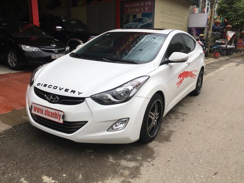 Hyundai Avante 2010 - Cần bán Hyundai Avante sản xuất năm 2010, màu trắng, nhập khẩu