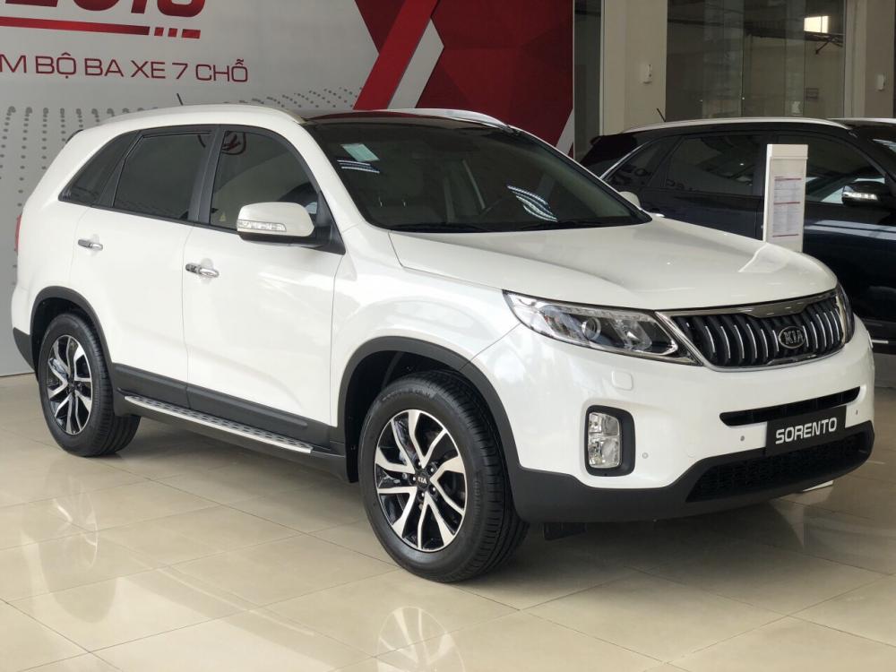 Kia Sorento 2019 - Kia Sorento 2.0 GAT Deluxe 2019, màu trắng