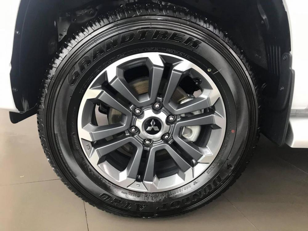 Mitsubishi Triton 2019 - Cần bán Mitsubishi sản xuất 2019, màu trắng, xe nhập, 2 cầu, số tự động