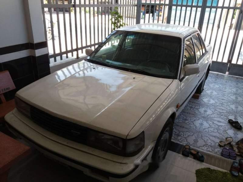 Nissan Bluebird 1987 - Cần bán lại xe Nissan Bluebird đời 1987, màu trắng, xe nhập