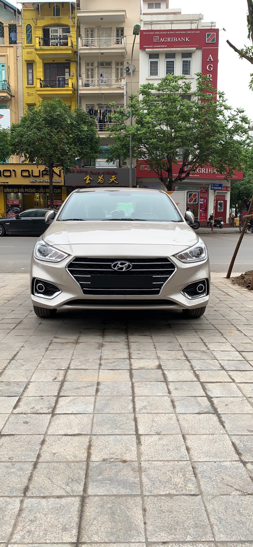 Hyundai Accent  1.4 MT Base 2019 - Bán xe Hyundai Accent đời 2019, hỗ trợ mua trả góp lên tới 85% giá trị xe, có xe giao ngay. LH ngay 0971.58.55.33