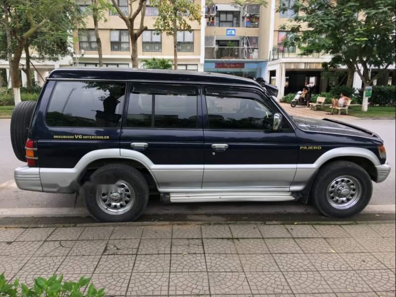 Mitsubishi Pajero 2002 - Bán xe Mitsubishi Pajero đời 2002, xe nhập số sàn, giá tốt