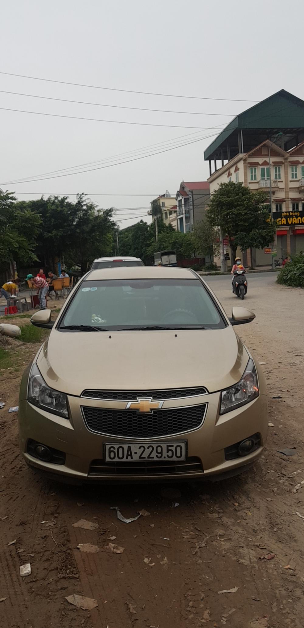 Chevrolet Cruze LS 2015 - Bán xe Chevrolet Cruze LS đời 2016, màu vàng