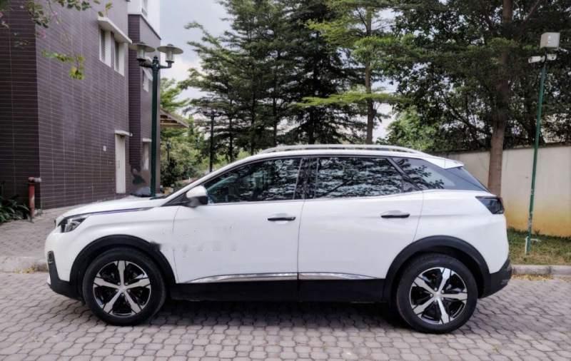 Peugeot 3008   2018 - Bán lại chiếc Peugeot 3008 biển số TP HCM, SX 2018, xe 1 đời chủ