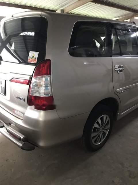 Toyota Innova 2015 - Bán Toyota Innova năm sản xuất 2015 như mới, 670 triệu