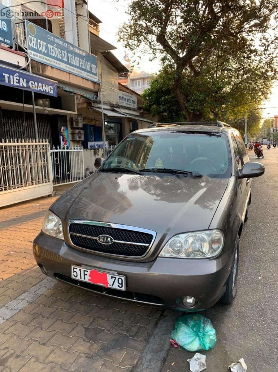 Kia Carnival GS 2.5 MT 2007 - Bán Kia Carnival GS 2.5 MT năm sản xuất 2007, màu xám  