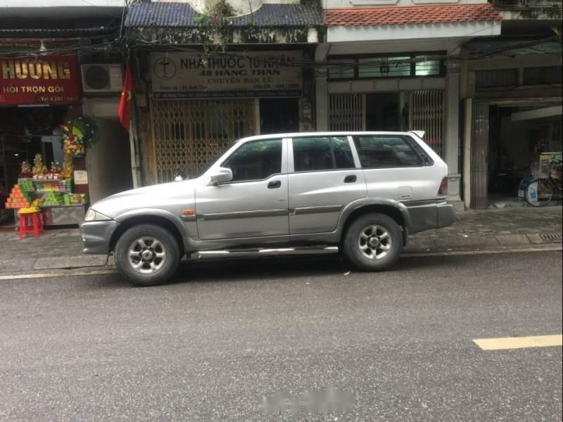 Ssangyong Musso   2002 - Bán gấp Ssangyong Musso năm 2002, màu bạc, xe gia đình