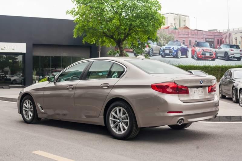 BMW 5 Series    520i 2019 - Bán BMW 520i 2019 nhập khẩu nguyên chiếc tại Đức, mới 100%, giá tốt, nhiều ưu đãi, quà tặng hấp dẫn