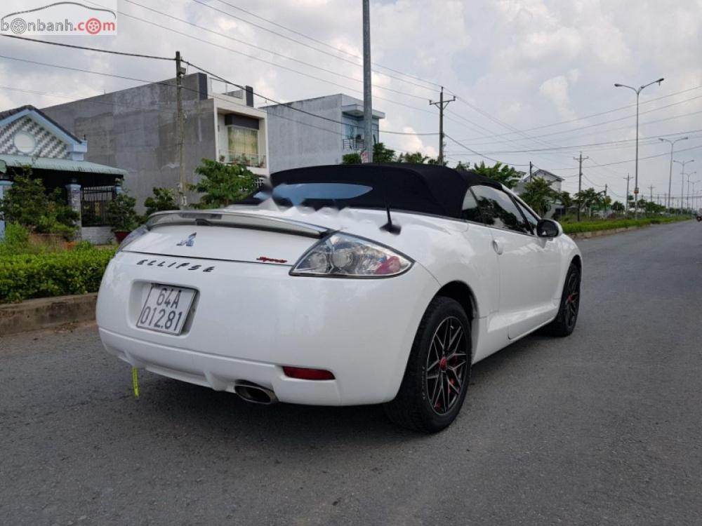 Mitsubishi Eclipse GS   2006 - Cần bán Mitsubishi Eclipse GS năm sản xuất 2006, màu trắng, xe nhập chính chủ, giá chỉ 550 triệu