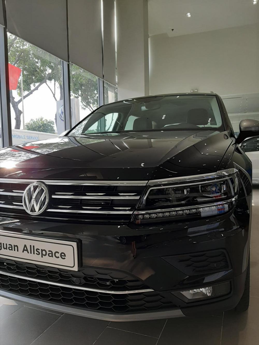 Volkswagen Tiguan Allspace 2019 - Bán ô tô Volkswagen Tiguan Allspace đời 2019, màu đen, nhập khẩu  