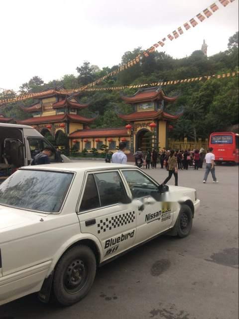 Nissan Bluebird   1986 - Bán Nissan Bluebird đời 1986, màu trắng