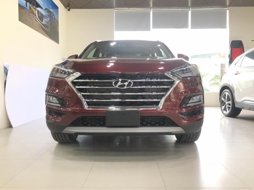 Hyundai Tucson 2019 - Bán xe Hyundai Tucson đời 2019, hỗ trợ mua trả góp lên tới 85% giá trị xe, có xe giao ngay. LH ngay 0971.58.55.33