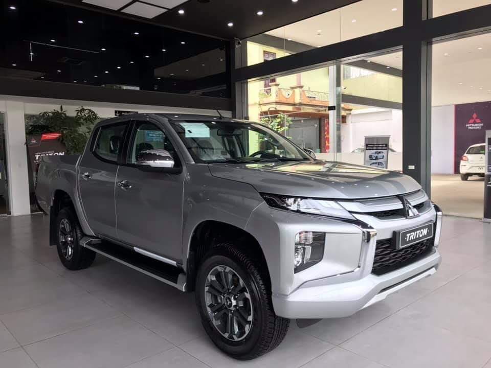 Mitsubishi Triton 4x2 AT 2019 - Bán xe Mitsubishi Triton 4x2 AT 2019, tại Quảng Trị, màu bạc, nhập khẩu, giá 730tr, hỗ trợ góp 80%