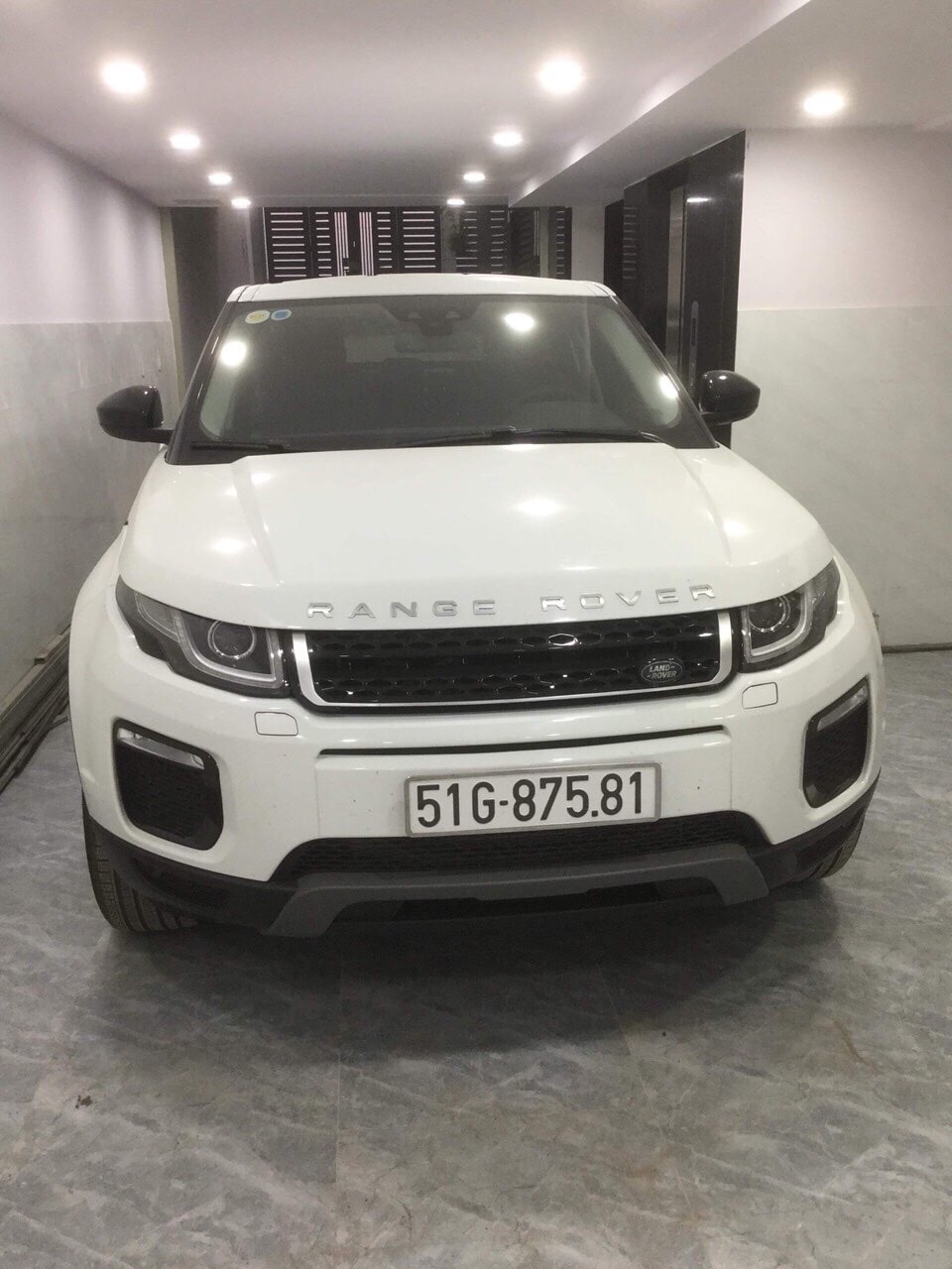 LandRover Evoque  2017 - Bán LandRover Evoque đăng ký 2017, màu trắng xe nhập