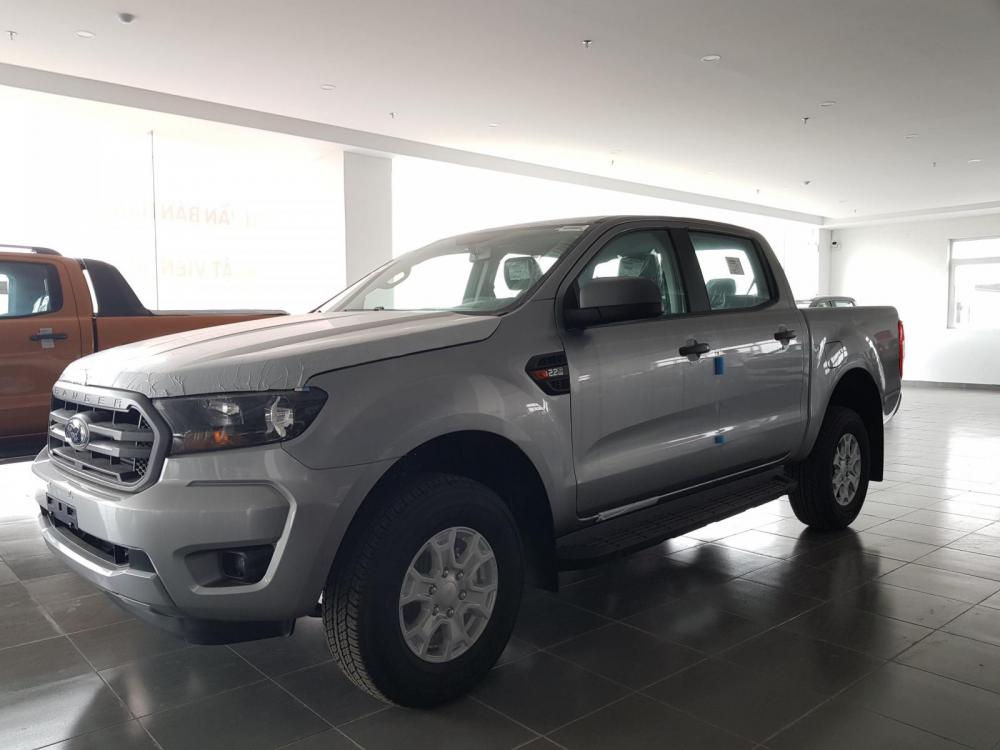 Ford Ranger   XlS AT 2019 - Cần bán xe Ford Ranger XLS AT năm 2019, màu bạc, nhập khẩu nguyên chiếc, giá chỉ 650 triệu