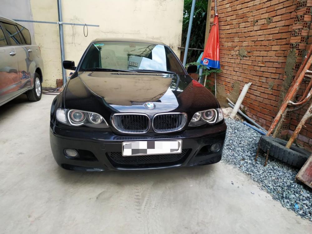 BMW 3 Series 325i 2004 - Bán xe BMW 3 Series 325i sản xuất năm 2004, màu đen