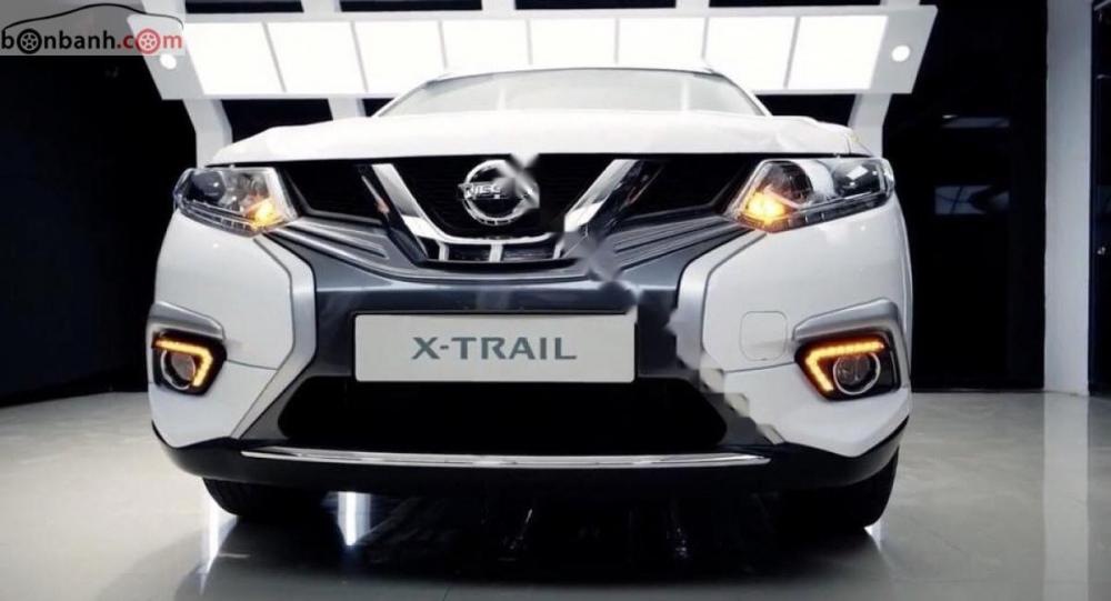 Nissan X trail V Series 2.5 SV Luxury 4WD 2019 - Bán xe Nissan X trail V Series 2.5 SV Luxury 4WD sản xuất năm 2019, màu trắng 