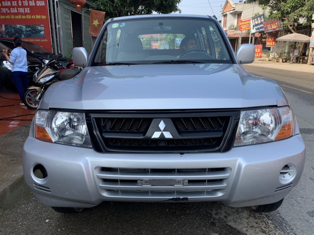 Mitsubishi Pajero 2006 - Màu bạc, nhập khẩu nguyên chiếc