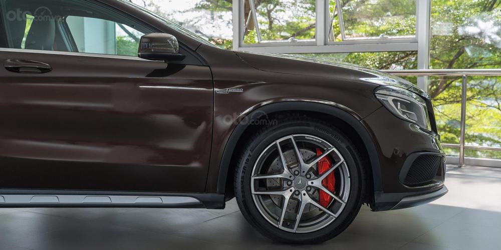 Mercedes-Benz GLA-Class 45AMG 4Matic 2016 - Cần bán Mercedes-Benz GLA45 AMG 4Matic đăng ký 2018, màu nâu, 500km, xe nhập khẩu, 2% thuế trước bạ