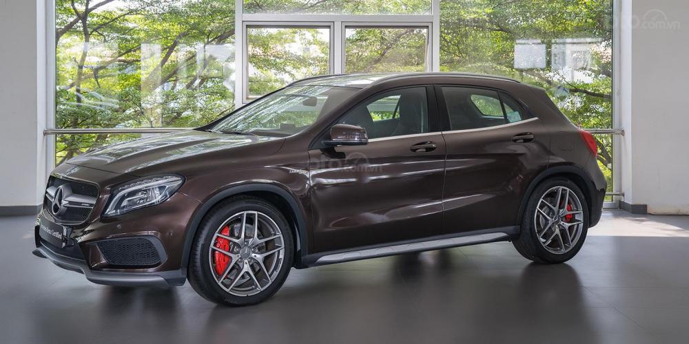 Mercedes-Benz GLA-Class 45AMG 4Matic 2016 - Cần bán Mercedes-Benz GLA45 AMG 4Matic đăng ký 2018, màu nâu, 500km, xe nhập khẩu, 2% thuế trước bạ