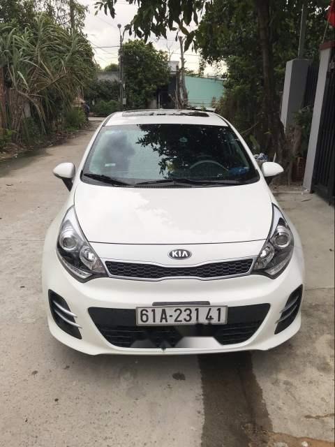 Kia Rio 2015 - Bán Kia Rio đời 2015, màu trắng, xe nhập xe gia đình