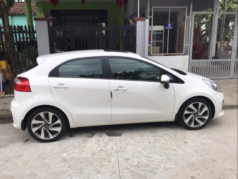 Kia Rio 2015 - Bán Kia Rio đời 2015, màu trắng, xe nhập xe gia đình