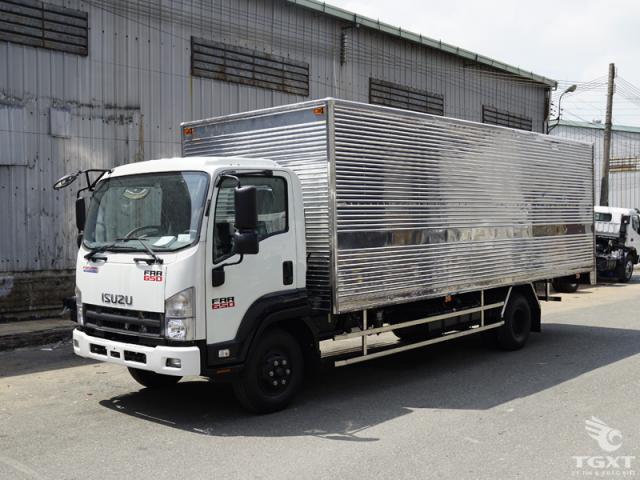 Isuzu FRR 90LE4 2019 - Xe tải Isuzu FRR90LE4 6T5 thùng mui kín, thùng 5m67