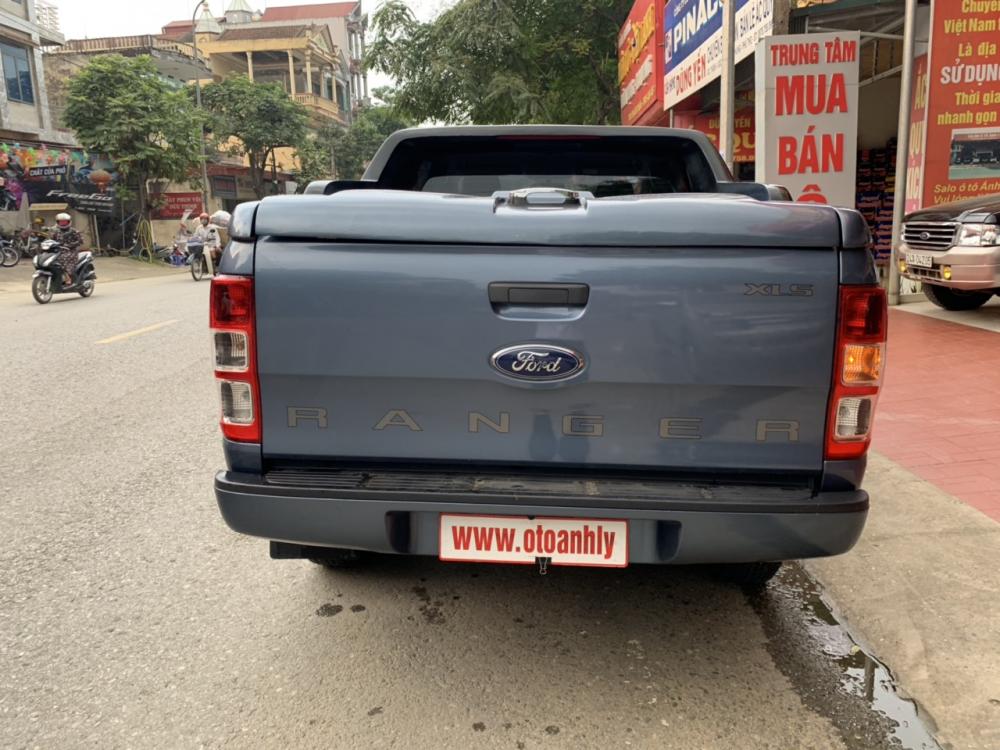 Ford Ranger  2.2AT  2017 - Bán ô tô Ford Ranger năm 2017, màu xanh lam