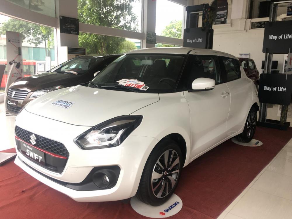 Suzuki Swift GLX 2019 - Bán Suzuki Swift đời 2019 màu trắng, xe nhập