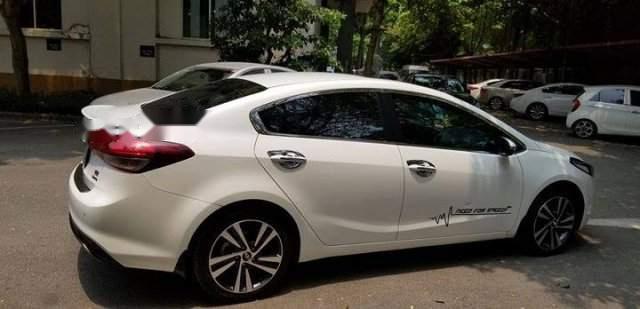 Kia Cerato  2.0 2017 - Cần bán lại xe Kia Cerato 2.0 đời 2017, màu trắng chính chủ