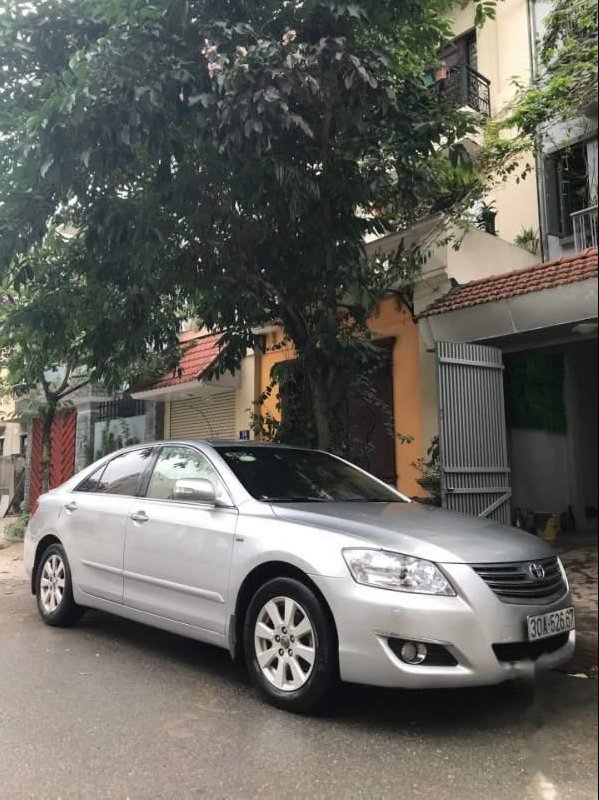 Toyota Camry 2.4G 2008 - Bán xe Toyota Camry 2.4G sản xuất 2008, màu bạc chính chủ, giá cạnh tranh