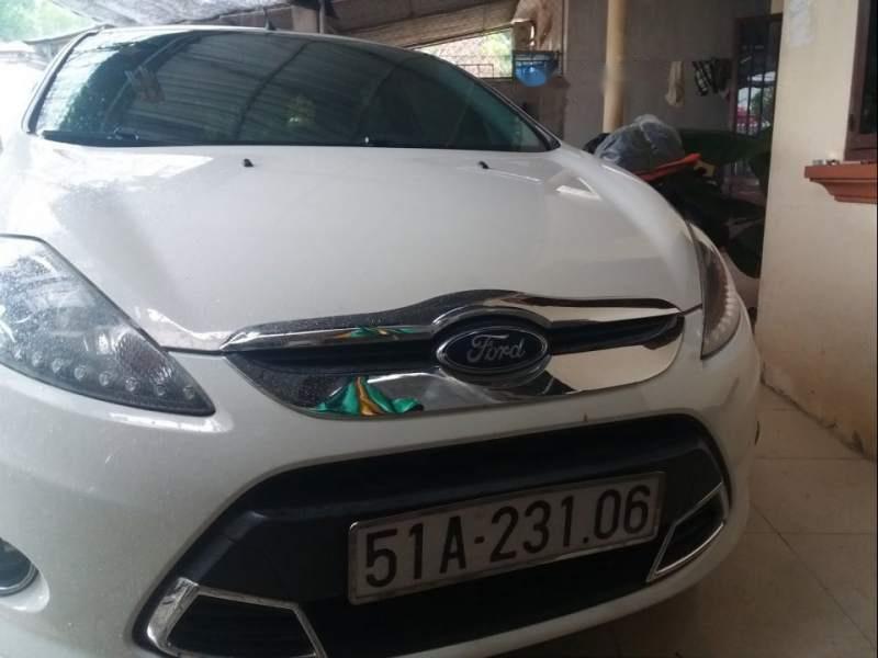 Ford Fiesta   2011 - Bán Ford Fiesta năm sản xuất 2011, màu trắng, nhập khẩu