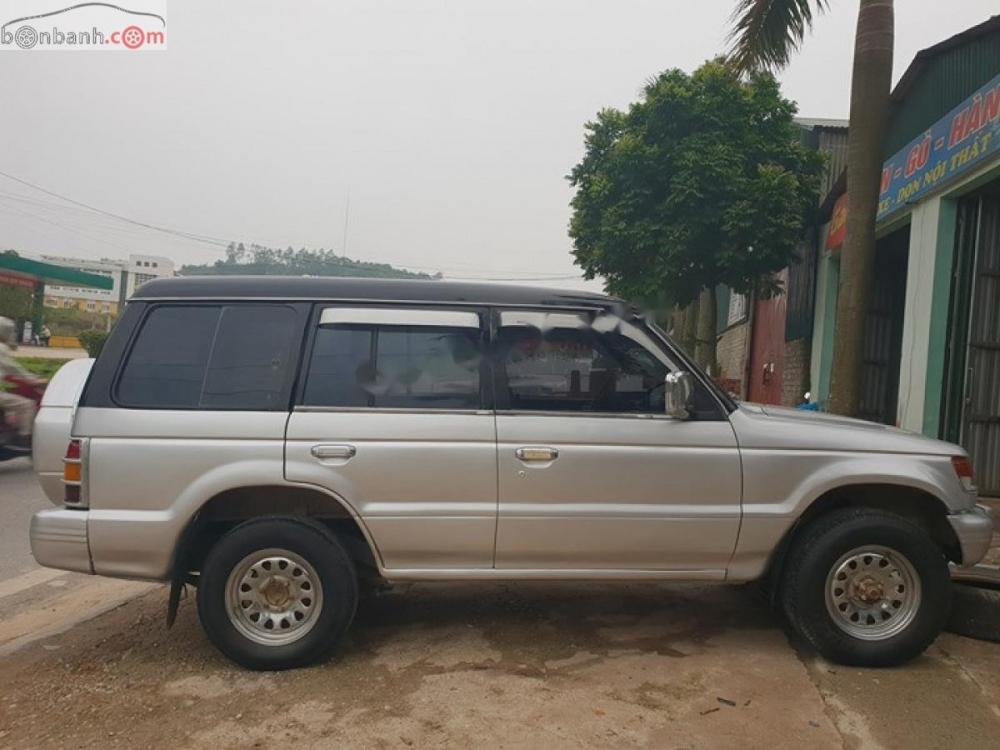 Mitsubishi Pajero 2.4 1991 - Bán Mitsubishi Pajero 2.4 năm 1991, màu bạc, xe nhập