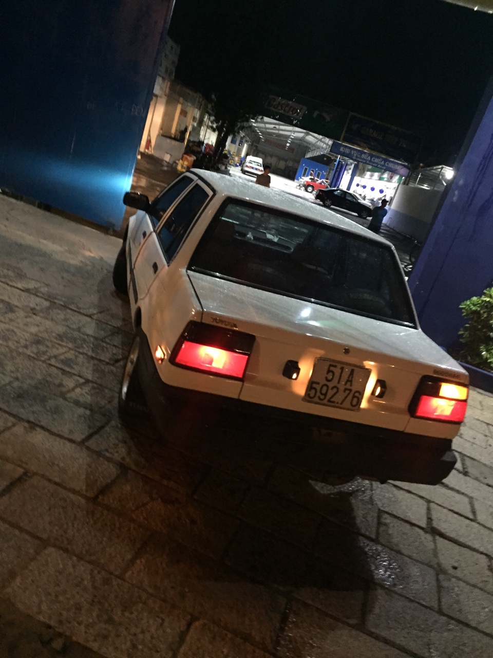 Toyota Corolla 1986 - Cần bán Toyota Corolla sản xuất năm 1986, màu trắng, xe nhập