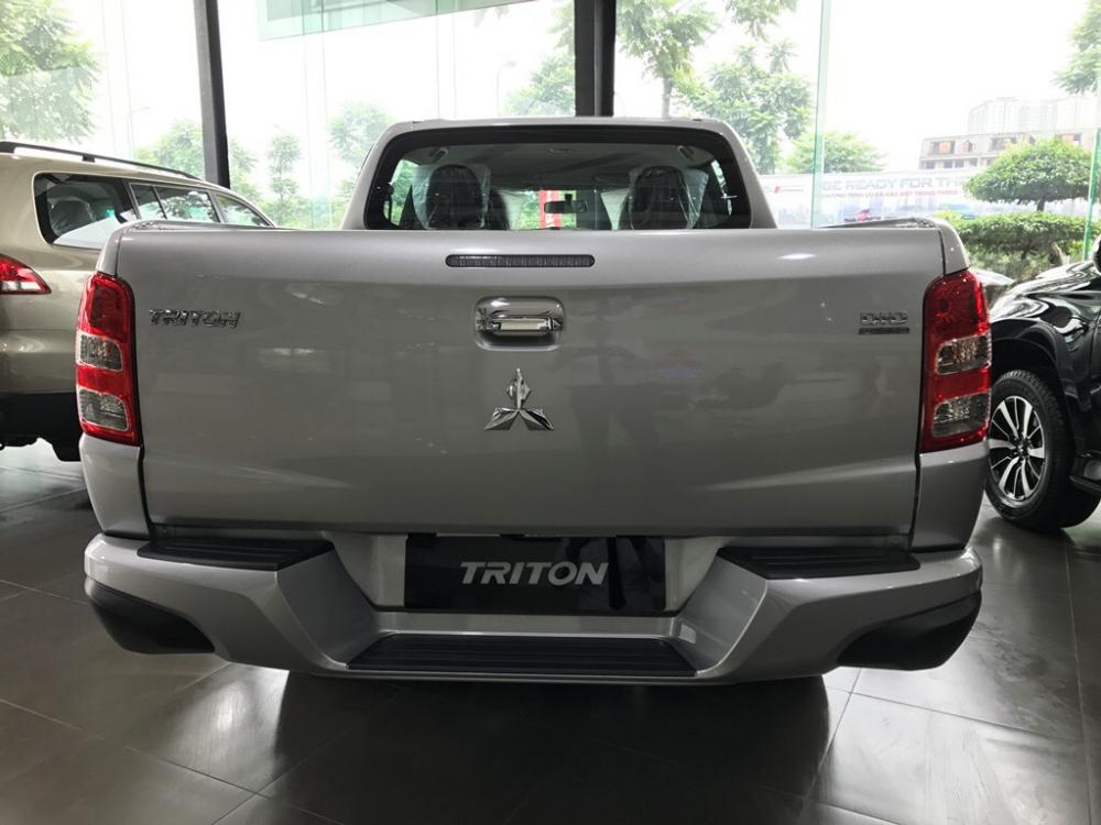 Mitsubishi Triton  4x2 MT 2019 - Bán Mitsubishi Triton 4x2 MT, màu bạc, tại Quảng Trị nhập khẩu nguyên chiếc, giá 555tr, hỗ trợ vay lên đến 80%