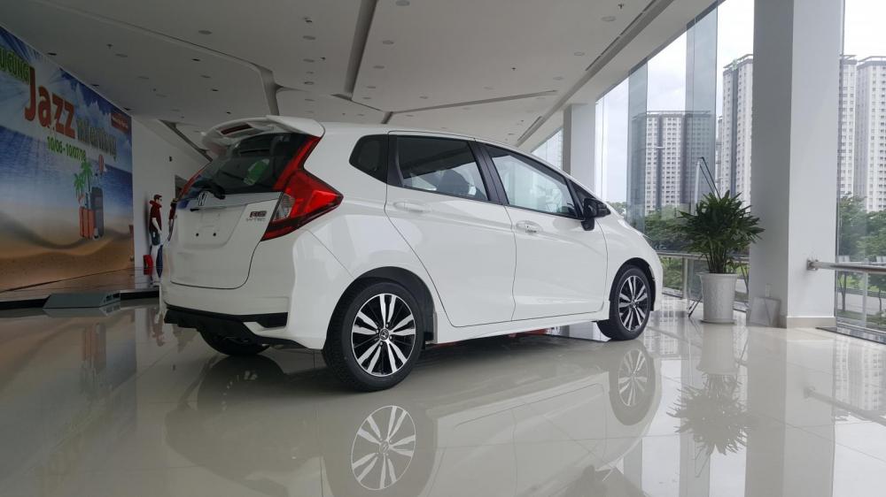 Honda Jazz V 2019 - [SG] Bán Honda Jazz, màu trắng - Nhập Thái Lan - Tặng hơn 100 triệu - xin LH: 0901.898.383