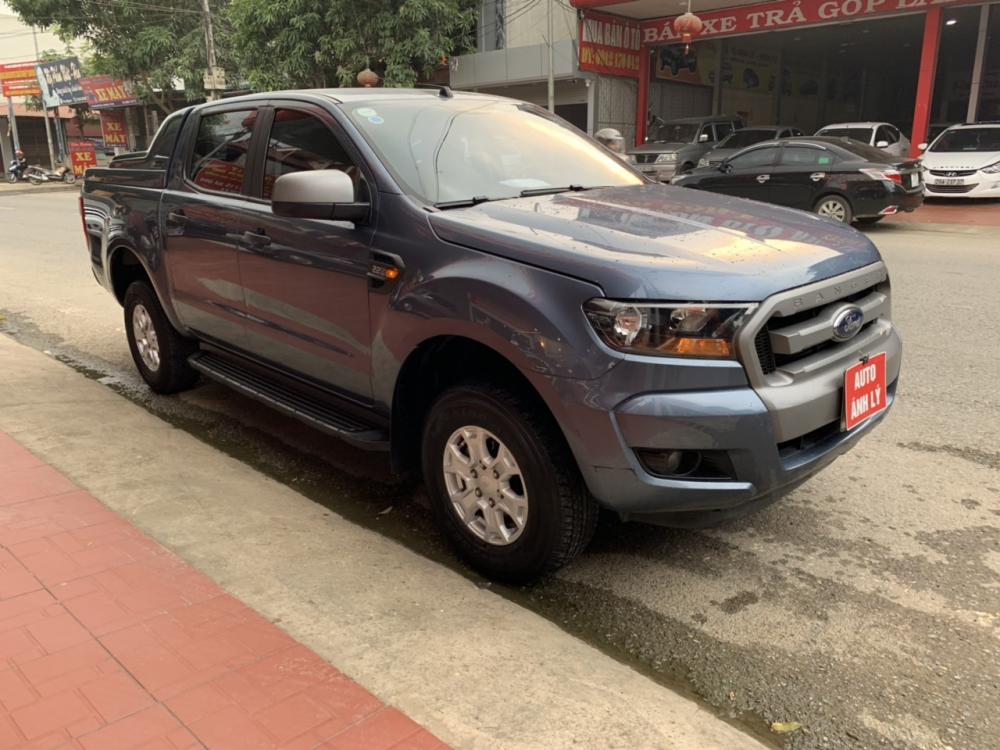 Ford Ranger  2.2AT  2017 - Bán ô tô Ford Ranger năm 2017, màu xanh lam