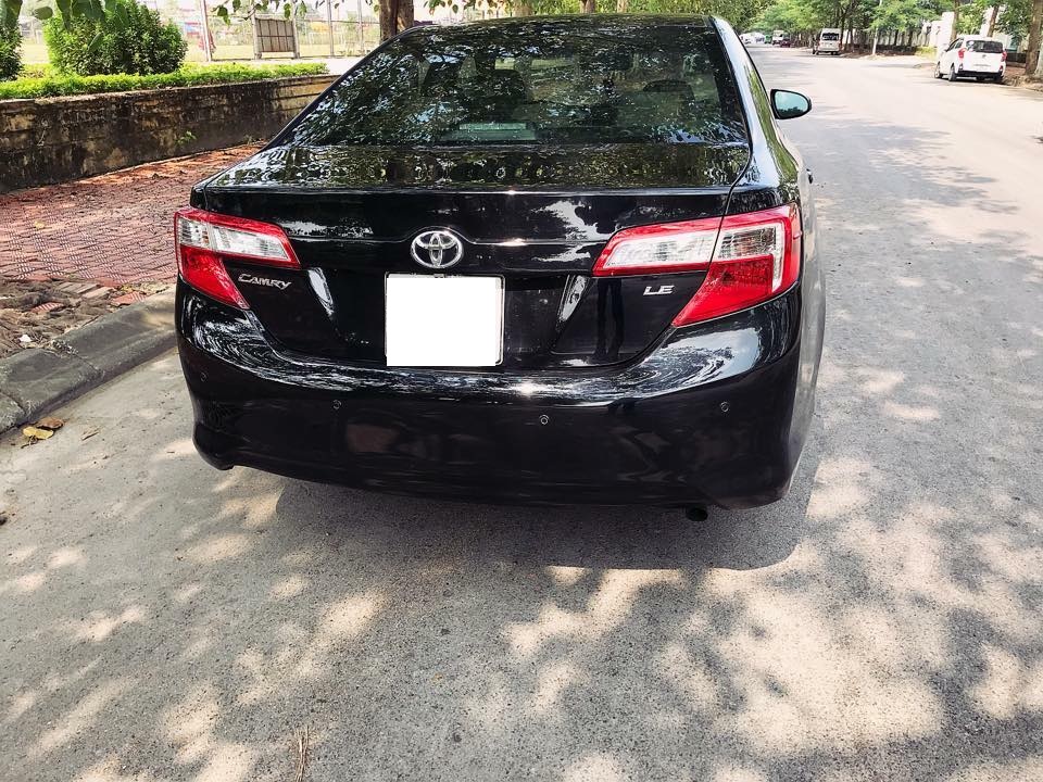 Toyota Camry 2.5 LE 2011 - Toyota Camry LE 2.5 màu đen, sản xuất 12/2011, phom mới 2012, tên tư nhân chính chủ từ đầu, xe nhập Mỹ