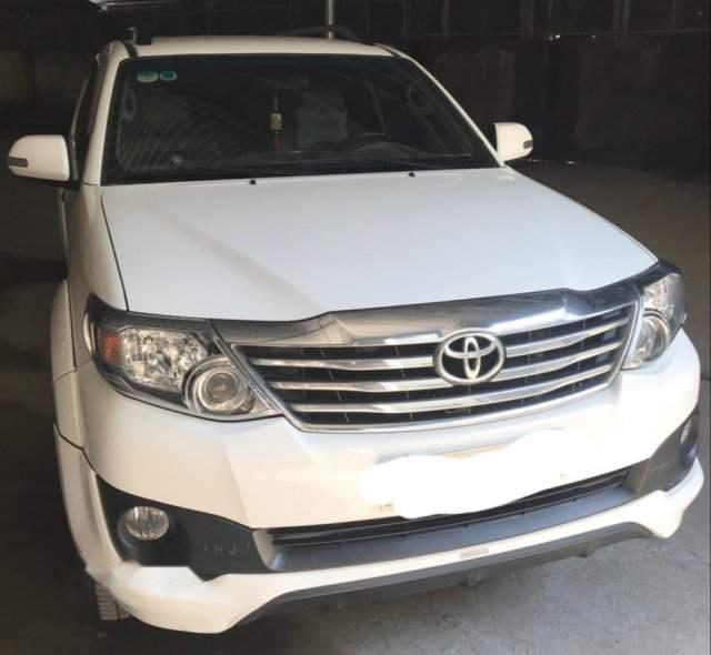 Toyota Fortuner   2015 - Bán xe Toyota Fortuner 2015, màu trắng, số tự động