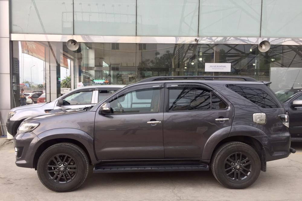 Toyota Fortuner 2016 - Cần bán Fortuner 2016 G, màu xám